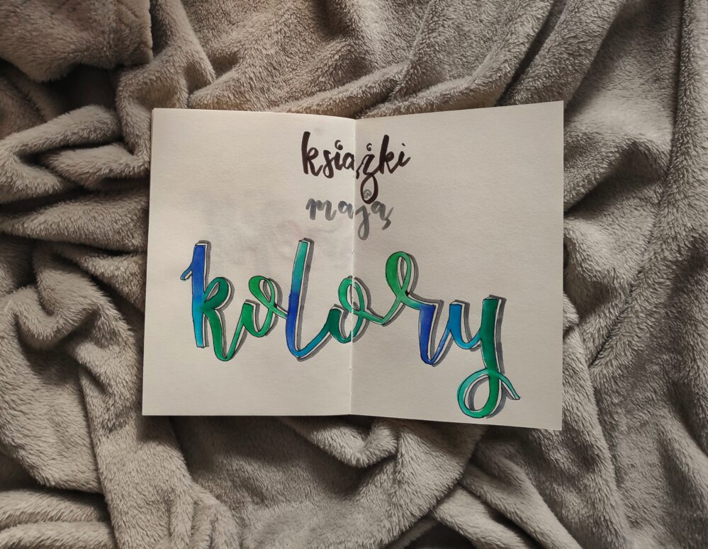 Książki mają kolory (+ recital Michała Bajora)